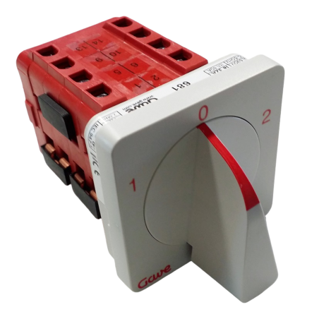 CONMUTADOR GAVE DAHLANDER A-6813100 1-0-2 32A 64X64MM