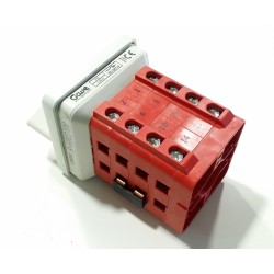 CONMUTADOR GAVE DAHLANDER 0-1-2 32A 64x64mm A-6803100