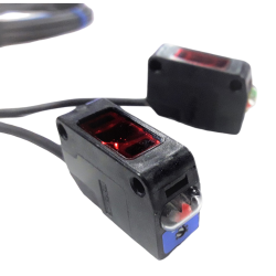 KEYENCE PZ2-51 EMPAQUETADORA ULMA P300 P500 SENSOR FOTOELÉCTRICO