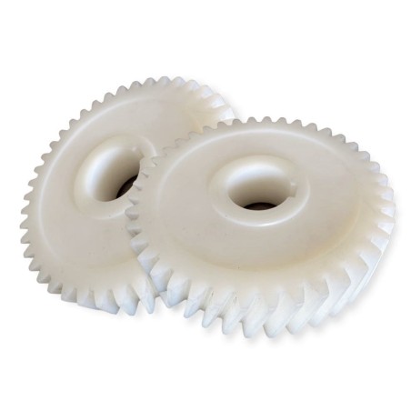 PIÑON REFINADORA PANAVI 40 DIENTES HELICOIDAL CILINDRO PANAVI